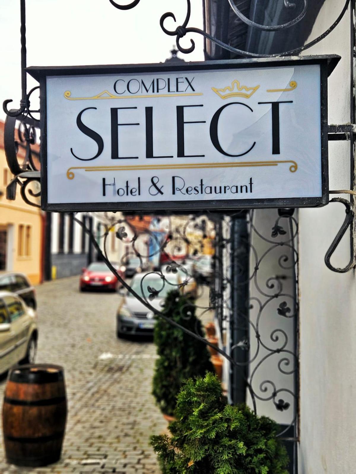 Hotel Complex Select Mediaş Exterior foto